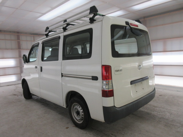 YEAR 2019 MANUAL TOYOTA TOWNACE VAN ARRIVING IN MARCH 