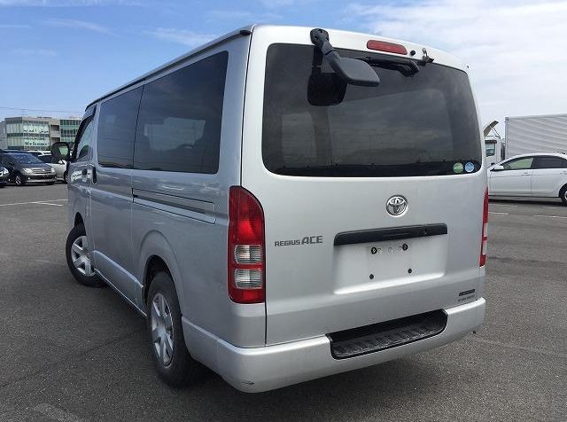 2014 TOYOTA HIACE