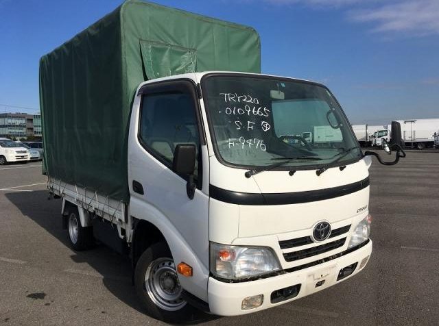 Фары toyota dyna